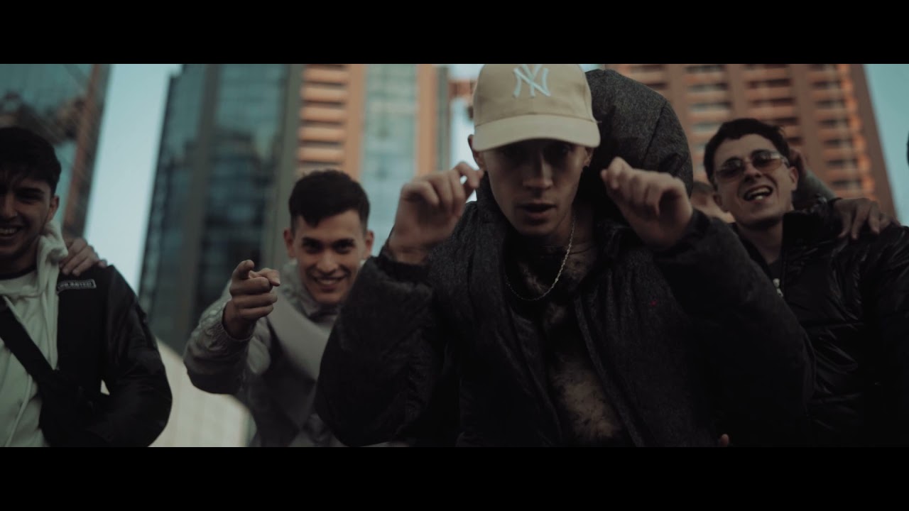 在 YouTube 上观看 Dami - Role (Video Oficial)