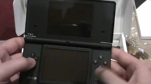 Nintendo DSi - Unboxing