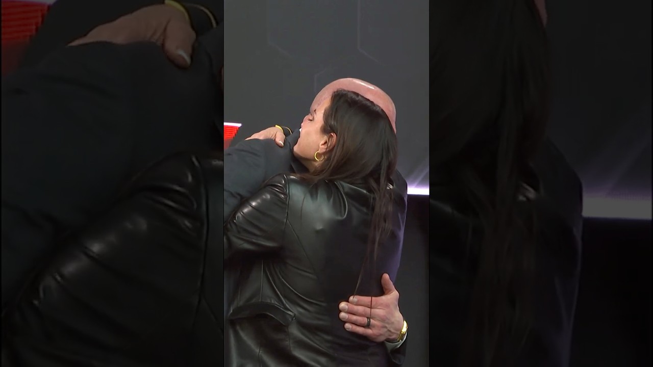 Such a special moment for Triple H and Stephanie McMahon 🥹👏