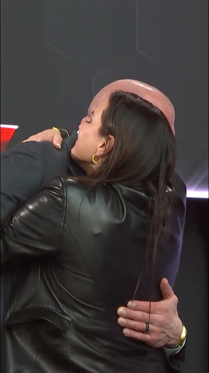 Such a special moment for Triple H and Stephanie McMahon ??