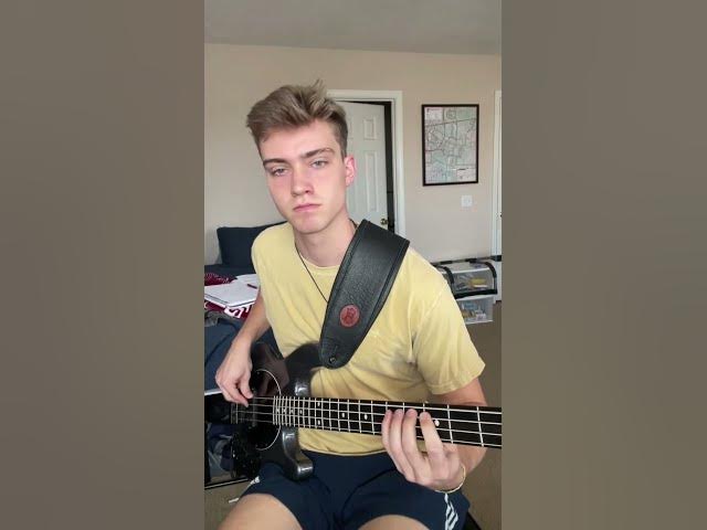 505 by The Arctic Monkeys - Bass Cover