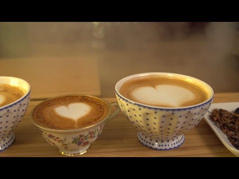 Video: Lär dig hur du gör en latte hemma: recept och tips