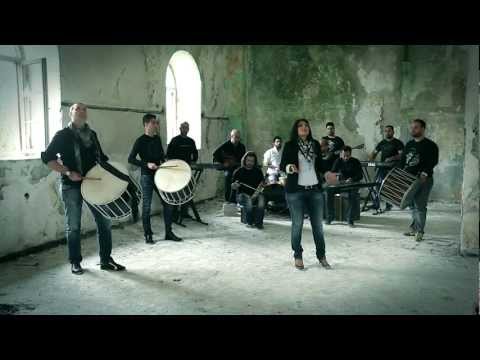 Gourban se son to theleman by Babis Kemanetzidis & Pela Nikolaidou   (new video clip 2011)