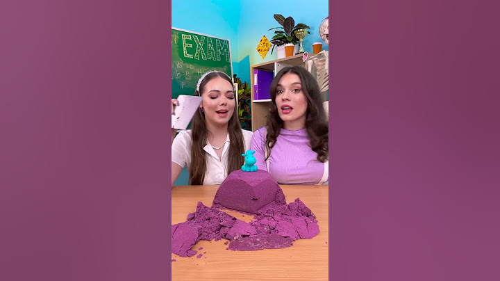 Friends vs. Sand: EPIC Sandcastle Building Competition! 🏖️🏰 #sand