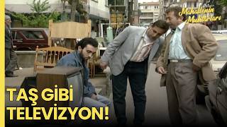 Temel, Fadime İçin Hırsızdan Televizyon Alıyor Mahallenin Muhtarları