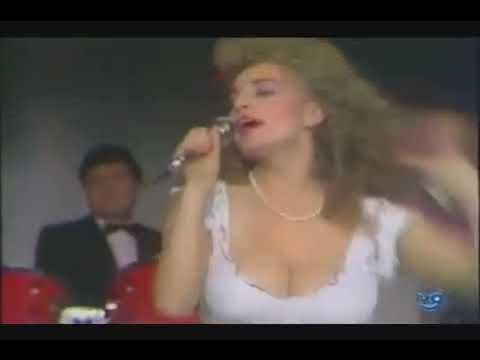 Қыздар секс қыздар порно Үлкен сиськи бар кішкентай