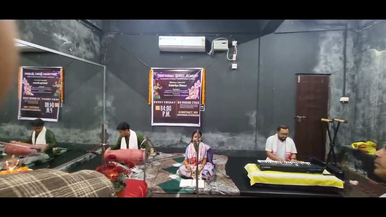 Borgeet / Kompito Madhava - YouTube