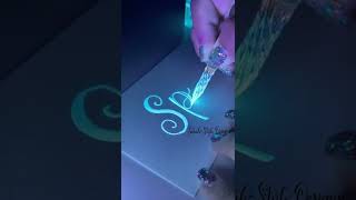 Invisible Glowing Ink with a Glass Pen - Creative Calligraphy screenshot 5