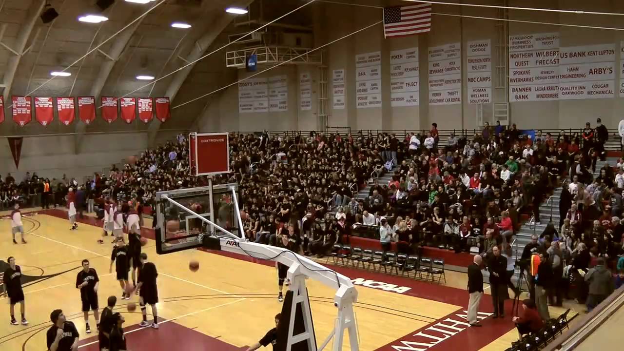 Whitworth Fans Fill Fieldhouse for NCAA Division III Second Round