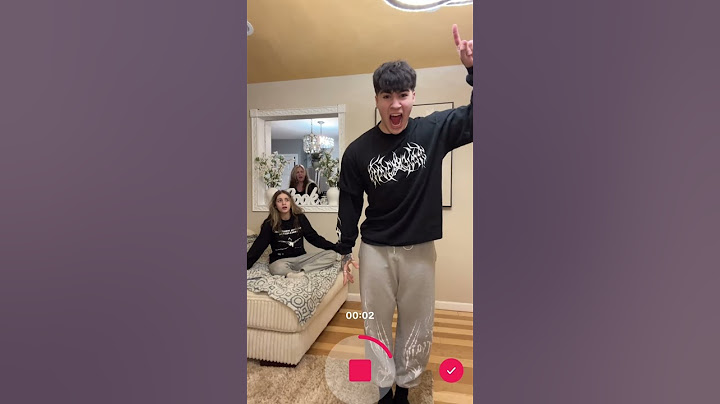 ASHLEY LOOK AT ME! 🤣