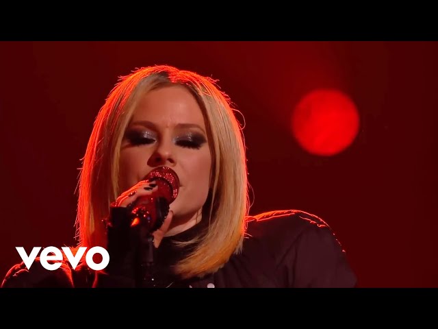I'm A Mess - Avril Lavigne, YUNGBLUD (Live From The Late Show with James Corden) class=