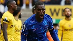 Nicolas Jackson xinga John Obi Mikel após vitória do Chelsea thumbnail