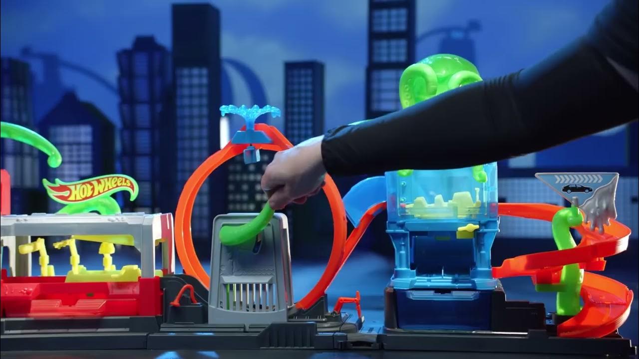 Toys"R"Us Hot Wheels City Ultimate Octo Car Wash YouTube