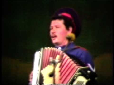 казачий ансамбль атаман. казак молодой текст. шёл казак на побывку домой текст песни. шёл со службы казак молодой песня. шёл со службы казак молодой песня текст.