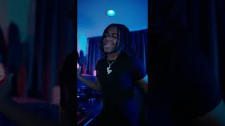 Celebrity Different Ways Clip V1 Wealth