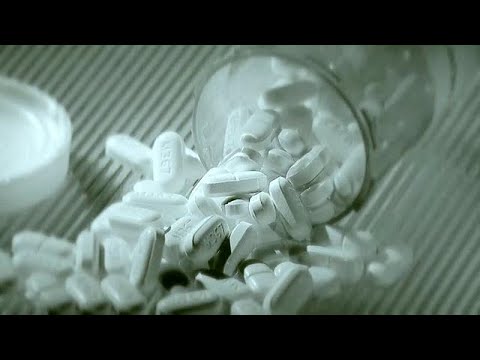 Video: Come applicare un cerotto al fentanil (con immagini)