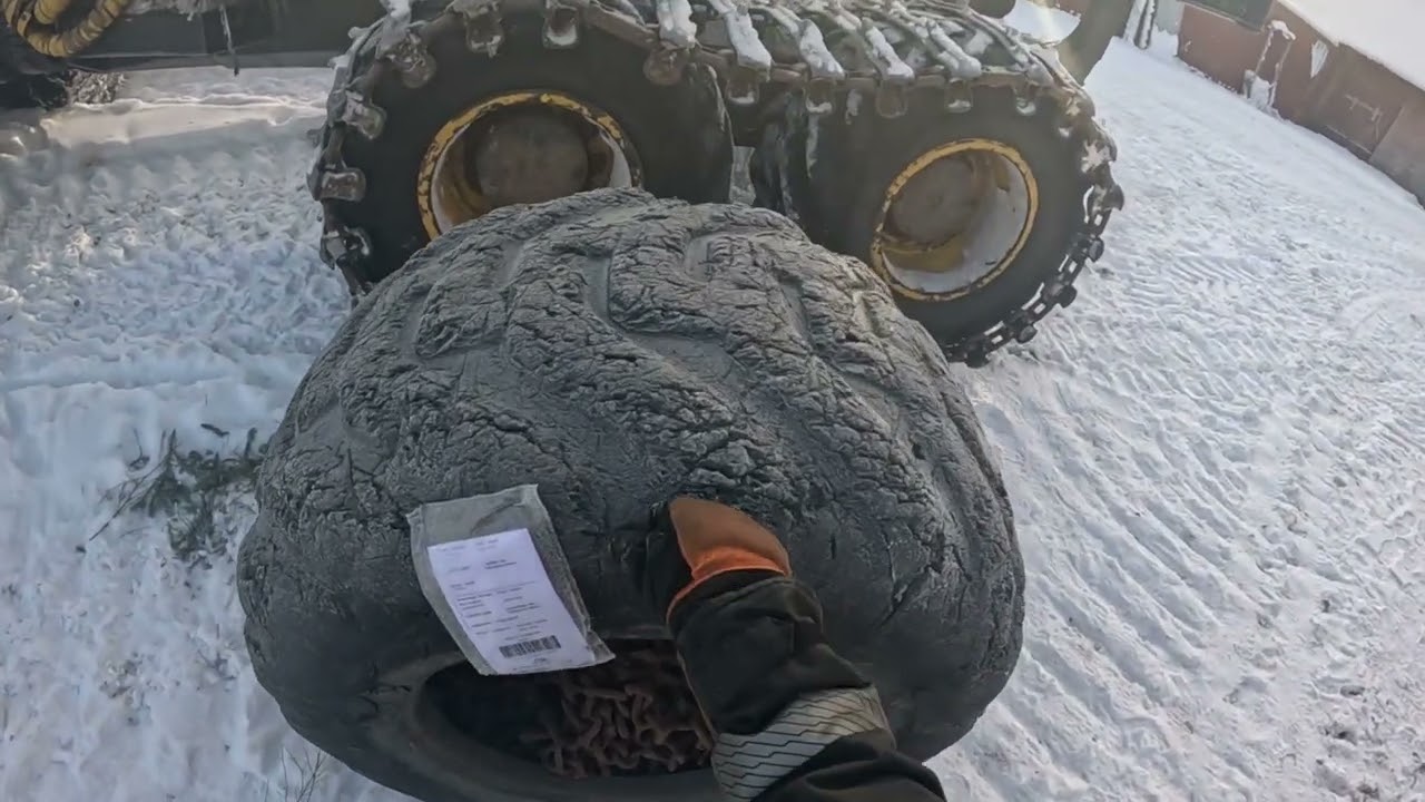 PAKKASPÄIVÄN PUUHIA ja JOHN DEERE 6920