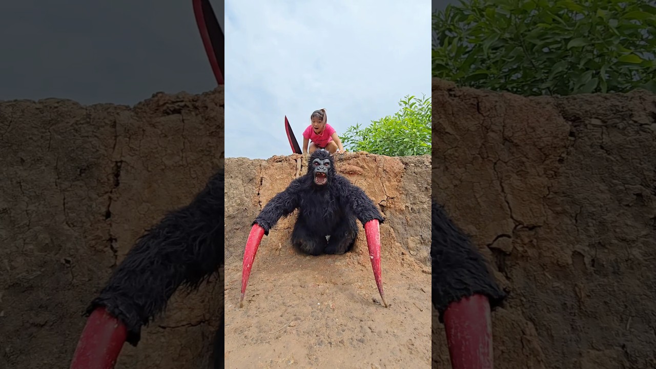 Brave Girl Attacks Giant Monster