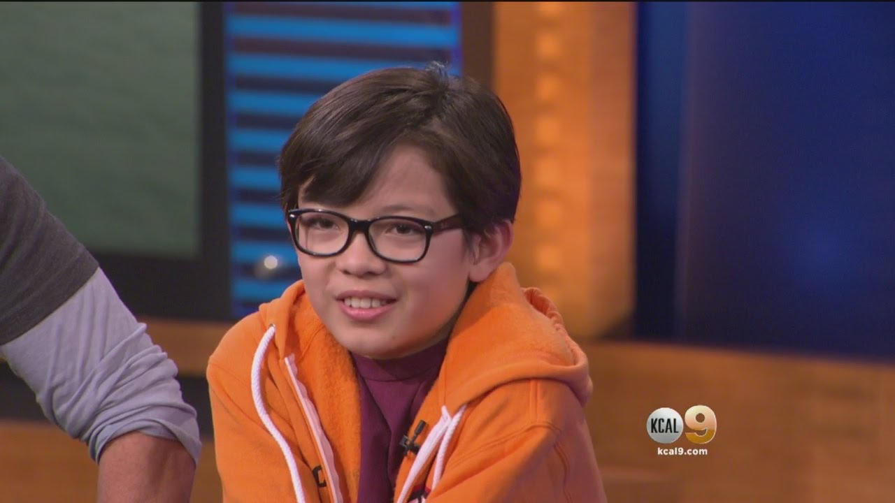 Super League Gaming Trophy Up For Grabs - YouTube