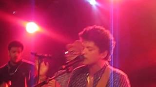 Bruno Mars- GRENADE SHOWCASE LA MAROQUINNERIE