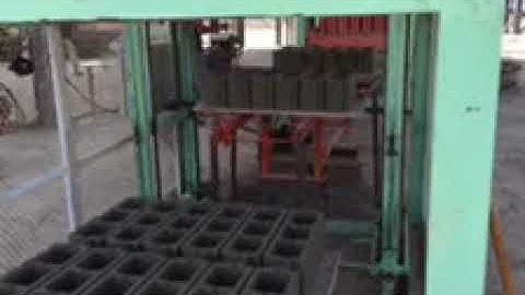 QT5 15 autoamtic block machine working in Algeria
