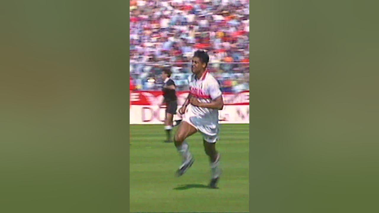 Ronaldo Leandro GIF by ELEVEN SPORTS - Find & Share on GIPHY