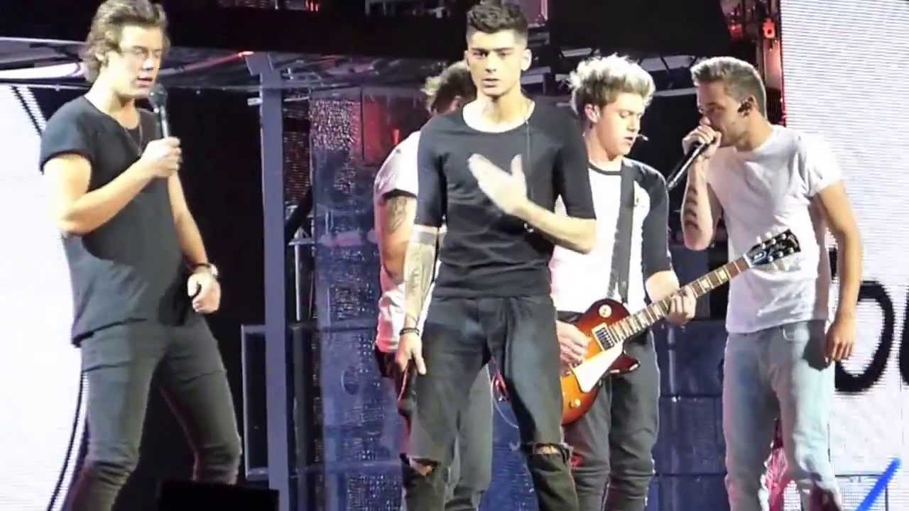 TEENAGE DIRTBAG - One Direction, SYDNEY October 5th 2013