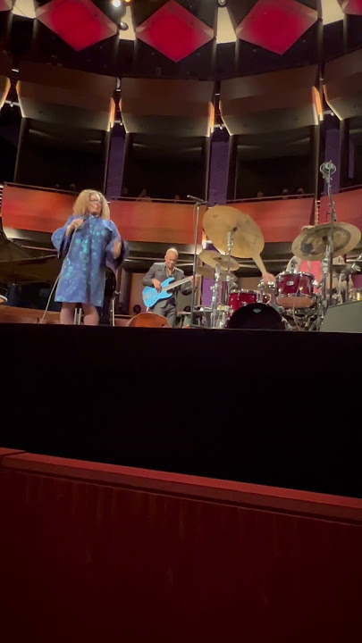 Dianne Reeves is a total scat master! #Jazz #LiveMusic #LincolnCenter #february2023 #DianneReeves