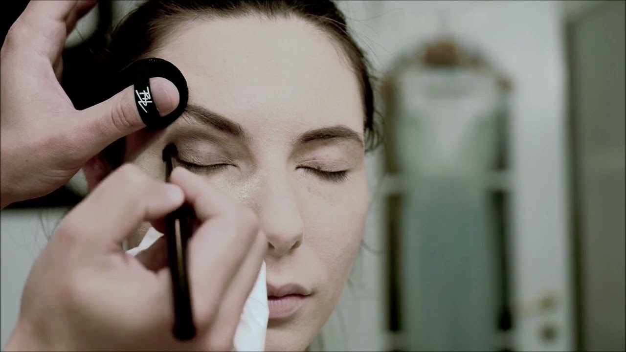 Fotostudio All Eyes On You Makeup & Hairstyling München YouTube