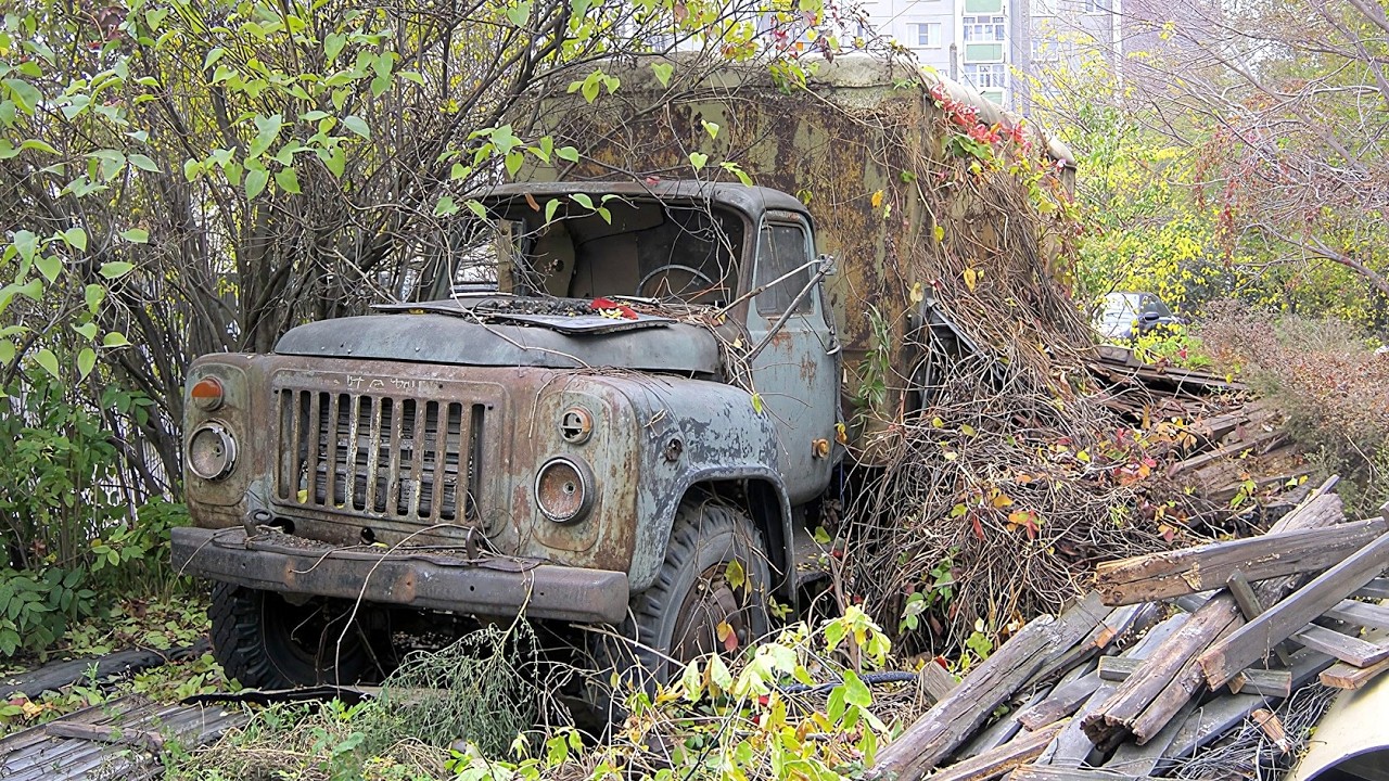 Cold Starting of Old ABANDONED and RESTORED DIESEL TRUCK ENGINES after years! 2