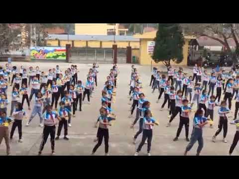 Video Bài tập thể: Chiến binh xanh trường Tiểu học Phú Cường... - YouTube