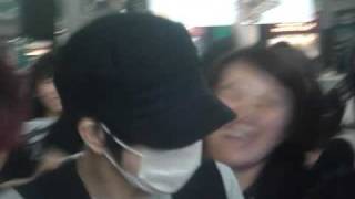 20090809-張芸京剛出境