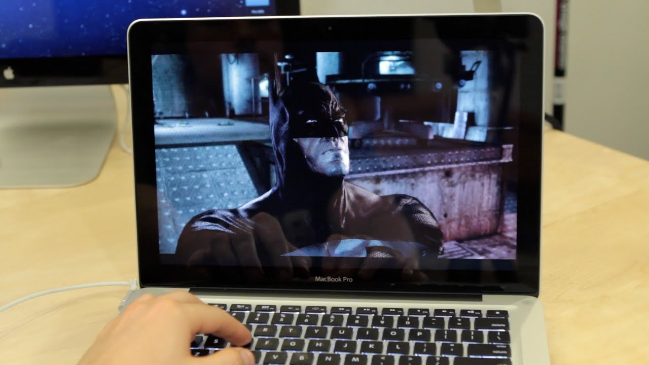 2012 MacBook Pro 13 Inch Gaming: Batman Arkham Asylum - YouTube