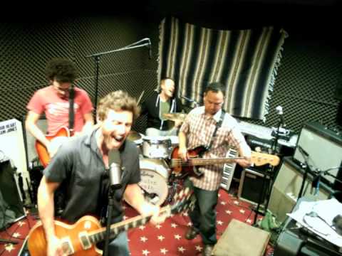 Louden Swain performing "Silverspoon" - Live