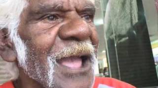 Busker sings 'My Boomerang Won't Come Back' in Perth CBD, 2005