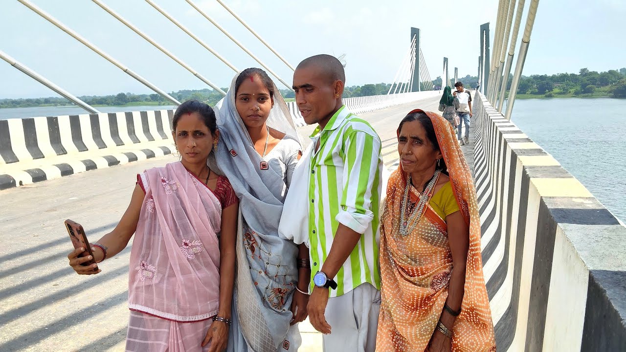 AT jodhpur rajasthan way tu Dungarpur Rajasthan