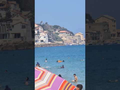 يوم جميل و شاطئ أجمل و عومة جميلة و بحر صافي جدا الجزائر العاصمة