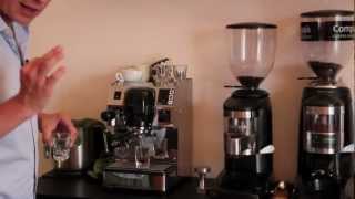 curso barista con barista kim - como hacer un café americano - filtro.mov -  YouTube