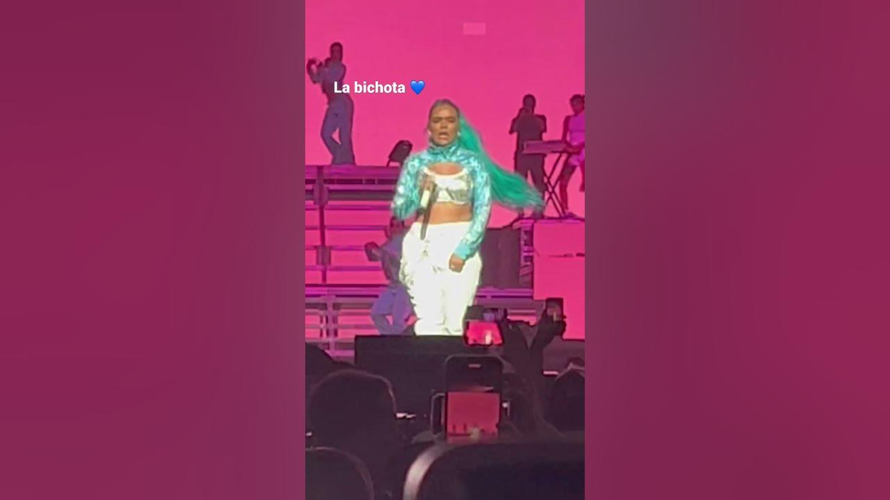 Karol G (Tusa) LIVE