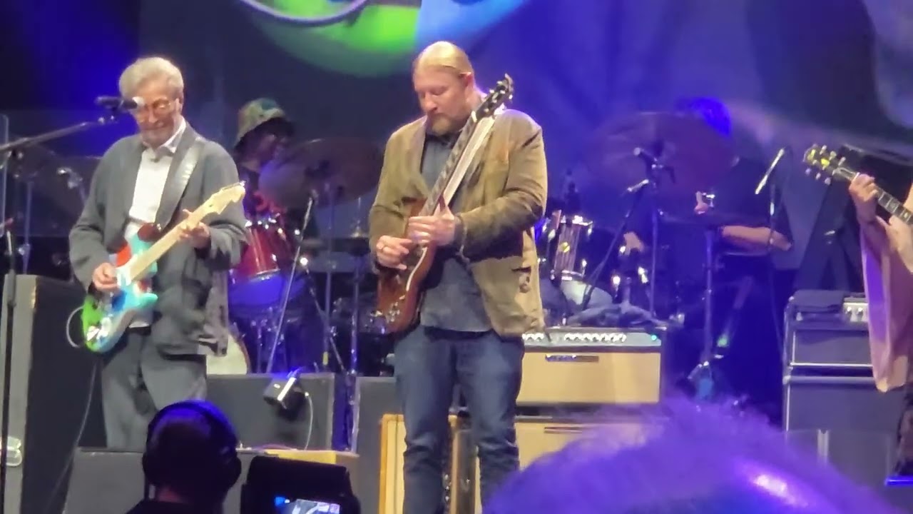 Derek Trucks Plays the Last Part of Layla - Eric Clapton's
