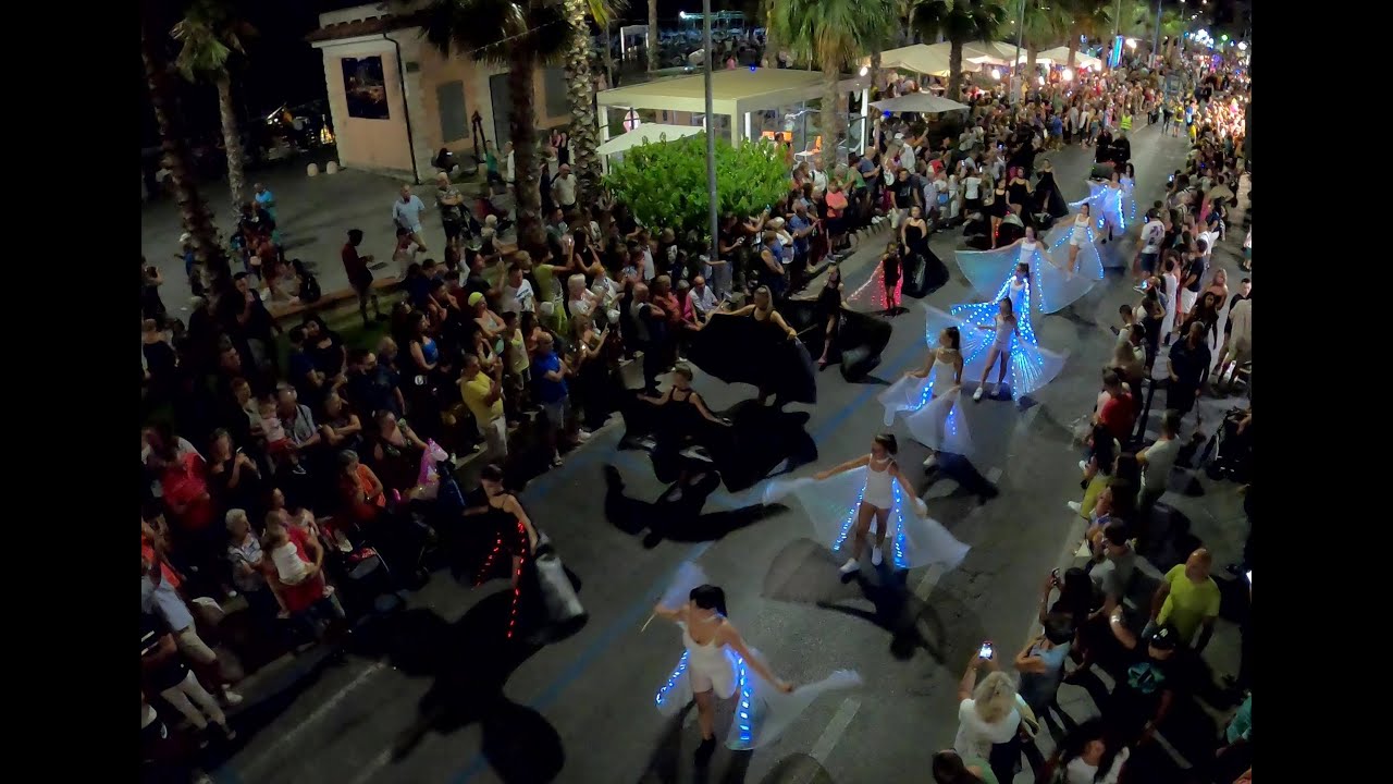 SFILATA PER LA FESTA DELLE BASUE A LOANO 13 AGOSTO 2022