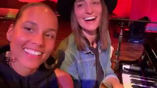 Video thumbnail of "Alicia Keys & Sara Bareilles - Gravity Acoustic (rehearsal)"