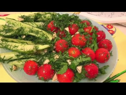 Хрустящие огурчики и сочные помидорчики в пакете🥒🍅Ставьте❤️,если понравился рецепт)Бабушкина рецепт
