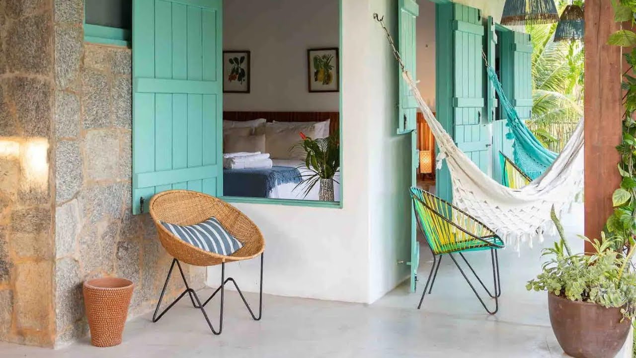 CASA RÚSTICA PRAIANA com VARANDA NA FRENTE