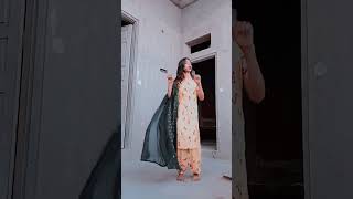 "Kamar teri left right hale"🩵//💖👌//#pariverma688#trendingshort#youtube_short#viral_video#viral_short