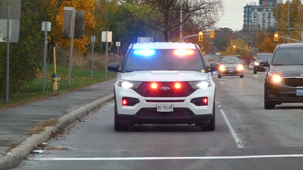 *RARE* Ottawa fire deputy chief responding to 4th alarm hospital fire.