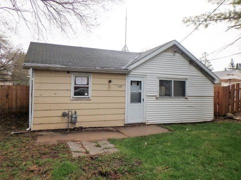 128 W Linwood Ave, Oshkosh, WI home video tour