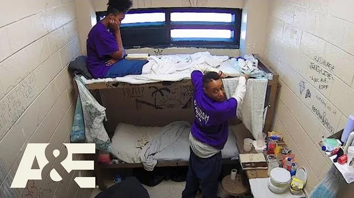 60 Days In: Vanessas Roommate Threatens Her w/ a S...