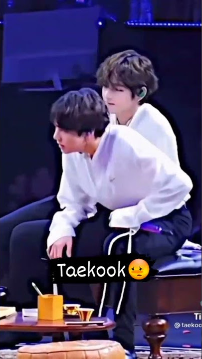 remember when tae said jungkook to sit beside him by fingering beside his seat😳🔥😳🔥
