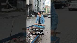 Karizmatik Hurdacı geldi. Hadi rus kızları üzmeyin beni 😆🤣